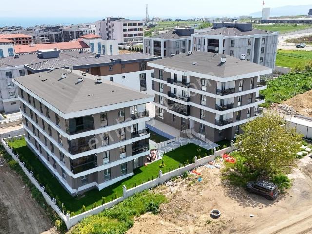 Atatürk Mah Havuzlu Site İçerisinde Satılık Lüx 2+1 Daire