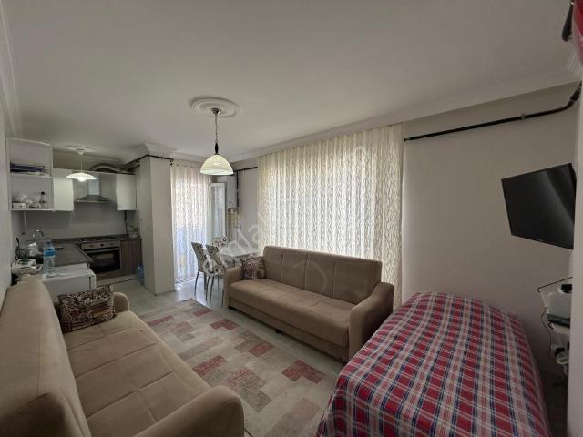 Atatürk Mah Havuzlu Site İçerisinde Satılık 1+1 Arakat Daire