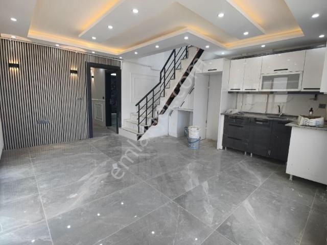 Atatürk Mah Önü Açık Ful Lüx Satılık 5+1 Dublex