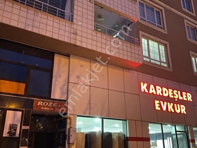 Atatürk Mahallesinde Yola Sıfır 3+1 Lüks Daire