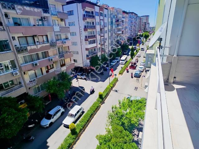 Atatürk Bulvarı'nda Kiralık 3+1 Daire