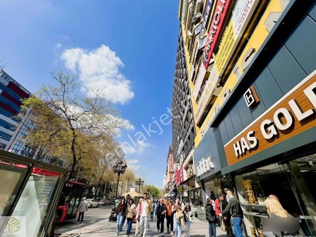 Atatürk Blv. Üzerinde Satılık Ofis & İş Yeri Kullanıma Uygun