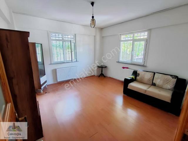 Atatürk Caddesinin Yanında Kiralık 2+1 Kiralık Yüksek Giriş