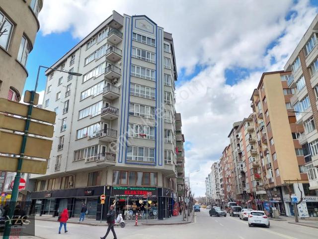 Atatürk Cd Basın Şehitleri Cd Köşesi Arakat Asansörlü 135m 3+1