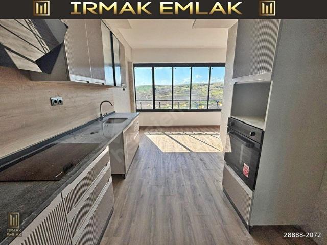 Atayurt Mahallesi Yerden Isıtma 2 Blok Site 2+1 Bağımsız Mutfak Daire