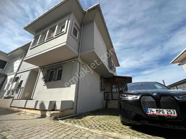 Ata 2 Sit. Üst Konumda kendine Ait Otoparklı 5+2 Boş Villa
