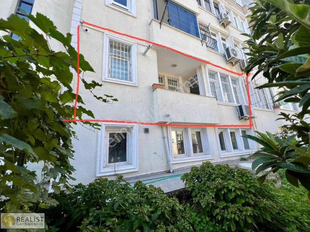 Ata 2 Sitesinde İyi Konumda İçi Yenilenmiş 2+1 Daire