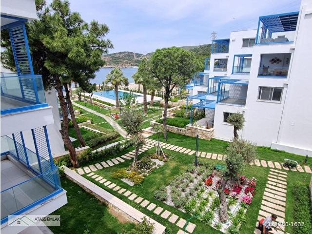 ATA 35 EMLAK FOÇA PORT DA DENİZ MANZARALI EŞYALI YAZLIK KİRALIK DAİRE