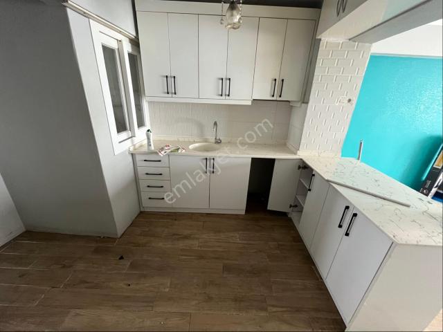 Ata Cadde Yakını Çift Balkonlu 2+1 Kiralık Daire!