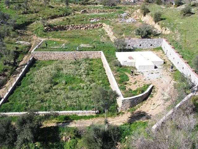 ATA EMKLAKTAN SEFERİHİSAR ORHANLIDA ANA YOLA YAKIN 1789 M2 ARSA