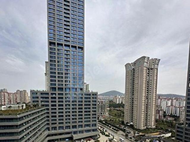 ATAŞEHİR MODERN'DE GENİŞ BALKONLU HAVUZ MANZARALI KİRALIK DAİRE