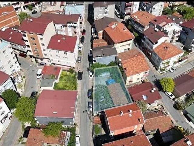 ATAŞEHİRDE KONUT İMARLI ARSA