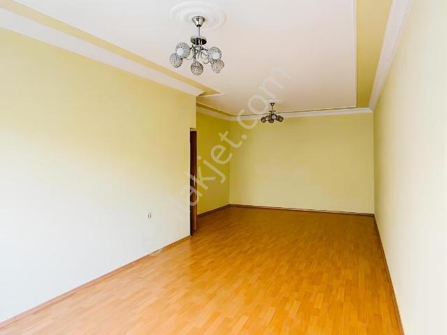 Ataşehir 3+1 Kullanışlı Geniş Kiralık Daire!
