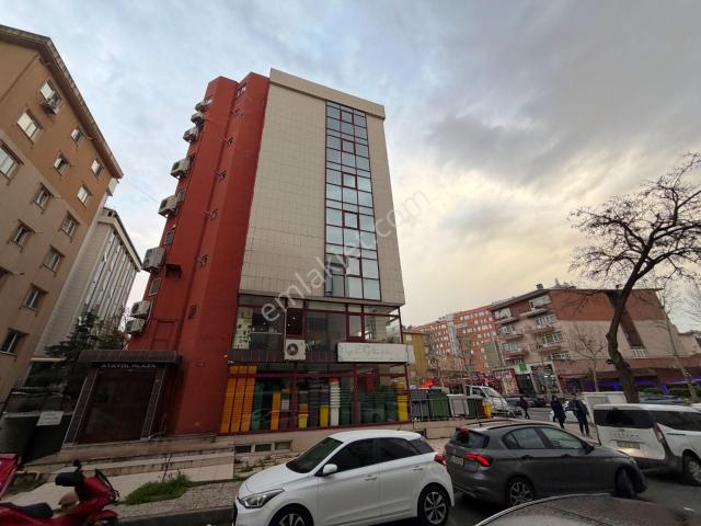 Ataşehir Acıbadem Üniv.karşısı 3.kat 180m2 Satılık İşhanı Katı