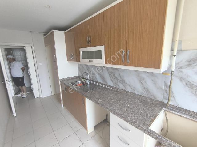 Ataşehir Acarlar Sit.arakat Masrafsız 3+1 Kiralık Daire