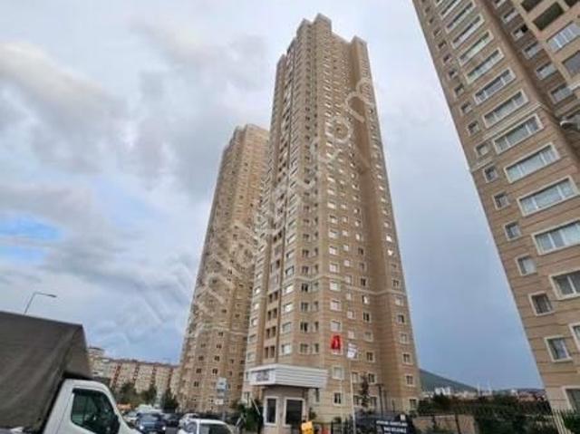 Ataşehir Atapark Konutlarında 2,5+1 Kiralık Daire