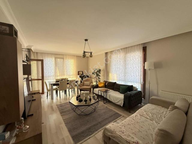 Ataşehir İnönü Mah. Osmancık Sok.2+1 80 M2 Balkonlu Yüksek Giriş