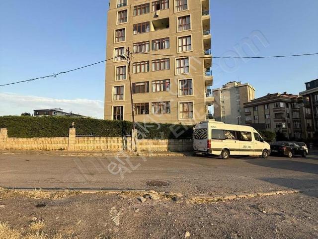 Ataşehir İnönü'de Satılık 2+1, 80m², Yüksek Giriş, Metro Yakını