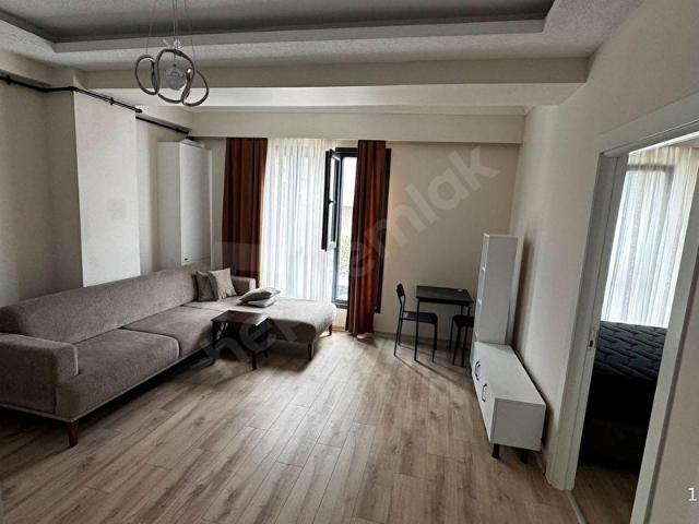 Ataşehir İnönü'nde Eşyalı 1+1 Daire Yeditepe Yakını