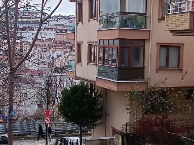 Ataşehir İçerenköy Semt Pazarı Civ.2+2 Geniş Teras Kullanımlı Dubleks