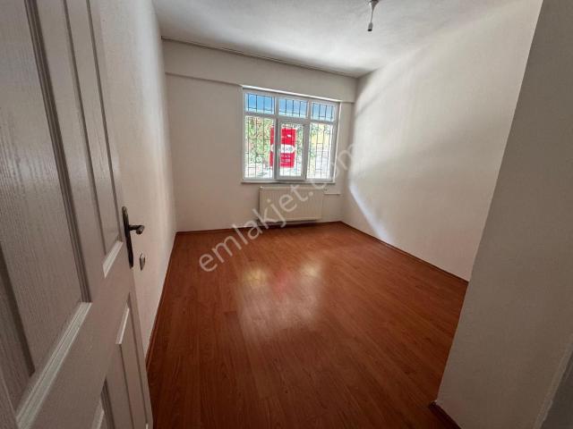 Ataşehir İçerenköy'de 2+1 Kiralık Daire Üniversitelere Yakın