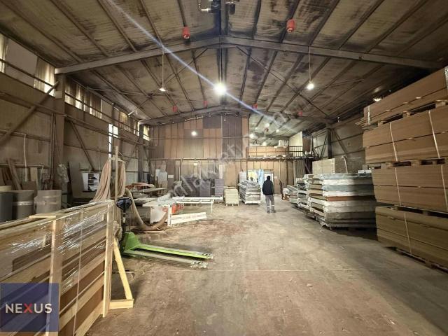 Ataşehir Kiralık Kolonsuz 1300 M2 Depo İş Yeri