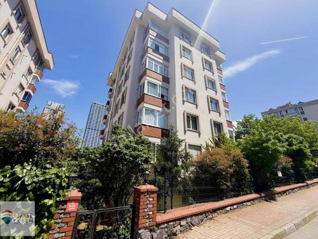 Ataşehir Küçükbakkalköy'de Erguvan 3 Kiralık Eşyalı Daire