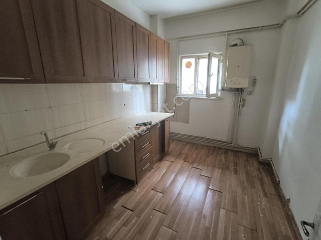 Ataşehir Mevlana Mh.yabancıyada Uygun 2+1 Temız Kiralık Daire