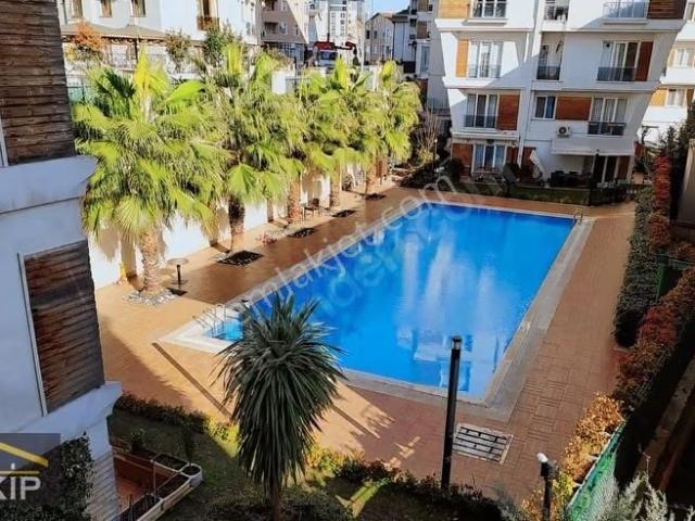 Ataşehir Suare Residence Da Harika Konumda Büyük Tip 1+1 Kiralık