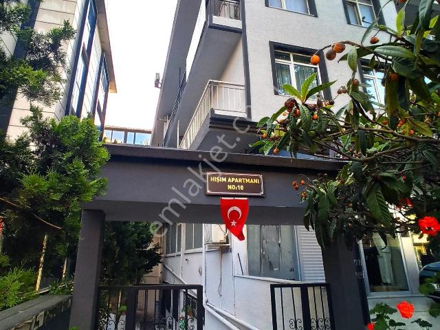 Ataşehir'de Göztepe Metro'ya Yakın, 160 M2, 3+1 Şömineli Dubleks