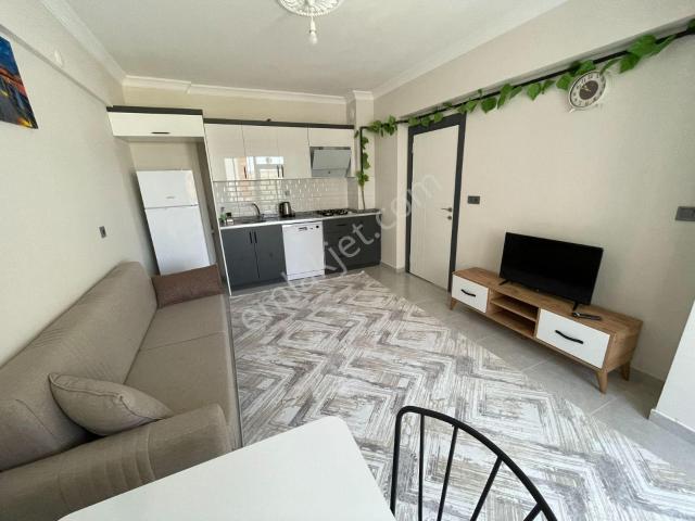 Ataşehir'de Harika Konumda Eşyalı Kiralık 1+1 Daire