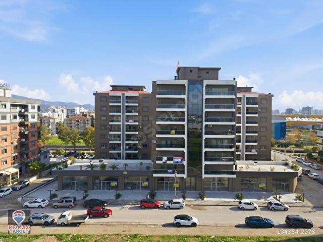 ATAŞEHIR'IN MERKEZINDE HAVUZLU SITEDE 2+1 KIRALIK DAIRE