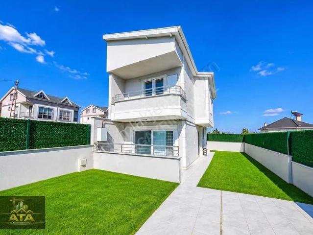 ꧁▇ata İnşaat▇꧂dikkat! Fırsat! Geniş Bahçeli Eşyalı 3+1 Lüx Villa