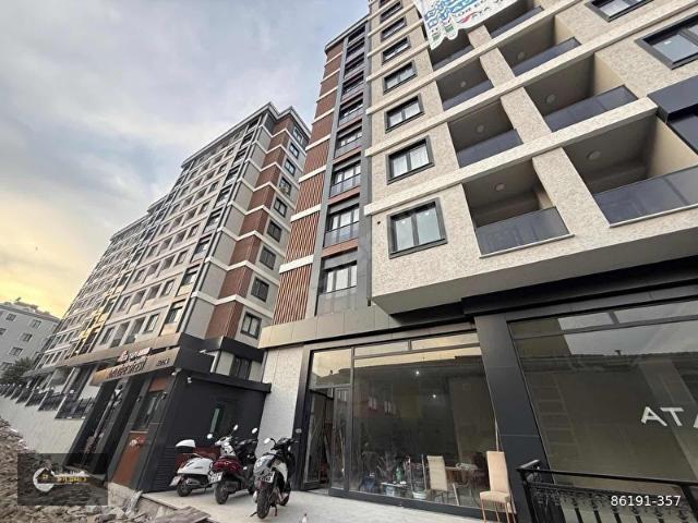 ATA LİFE SİTESİNDE ARAKAT 2+1 DAİRE