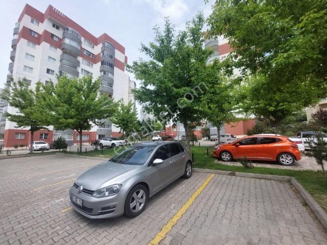 Ata Mahallesi Site İçerisinde Lüks Yapılı Satılık 3+1 Daire