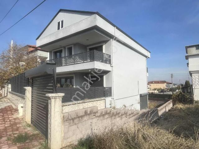 Atabey'den Bahçelievler'de Sıfır Satılık Villa Tekliflere Açık