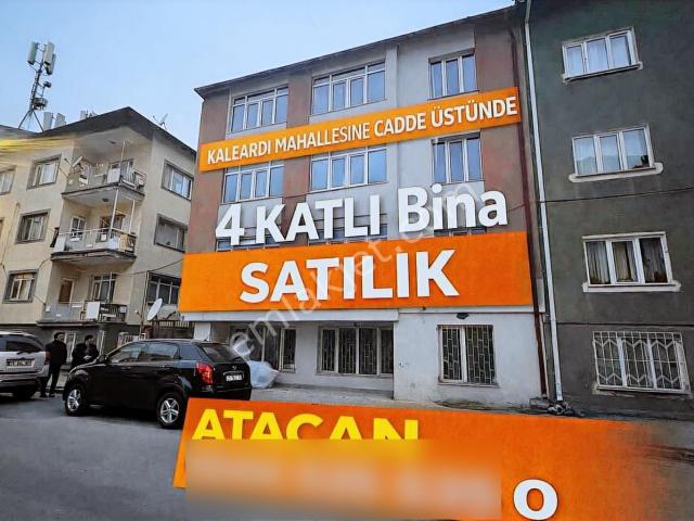 Atacan'dan Kaleardı Mahallesinde Cadde Üstü | Bina
