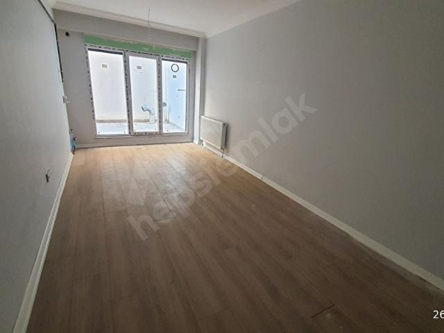 ATA'DAN ALTINTEPE DE BAHÇE KULLANIMLI ULAŞIMA YAKIN 1 YILLIK 2+1