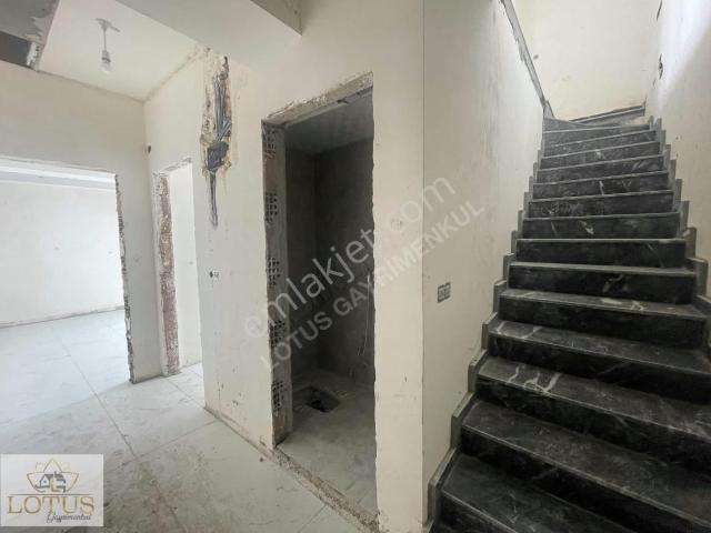 Ataevlerde Geniş 2+1 Sıfır Bir Aya Oturuma Hazır Dubleks Daire