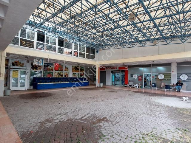 Atakent Mah.1.etap 200m2 Kurumsal Marketlere Kiralık Dükkan