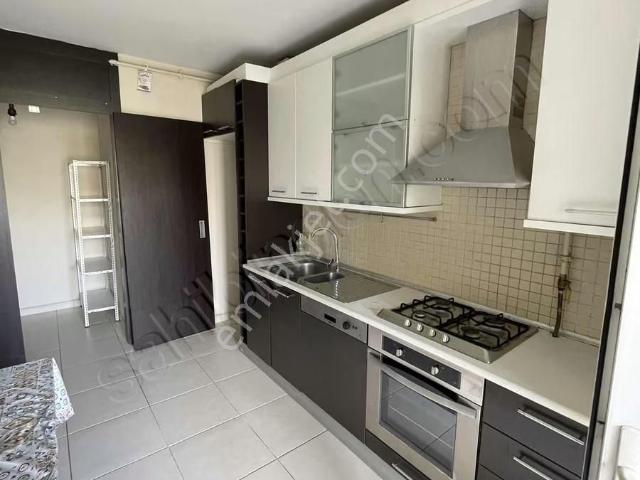 Atakent Mah.avrupa 1 Konutlarında 126 M2 Kiralık 3+1 Daire