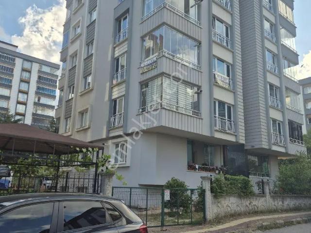 Atakent Atasam Bölgesi Cağaloğlunda Kiralık 3+1