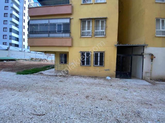 Atakent Kiralık 2+1 Giriş Kat