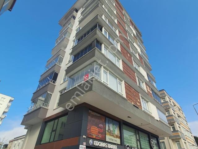 Atakent'de Tranvay Altı Merkezi Kolasyonda Satılık 3+1 Daire