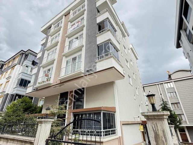 Atakum Aziz Işık Bulvarı'nda Merkezi Konum Kiralık 1+1 Daire