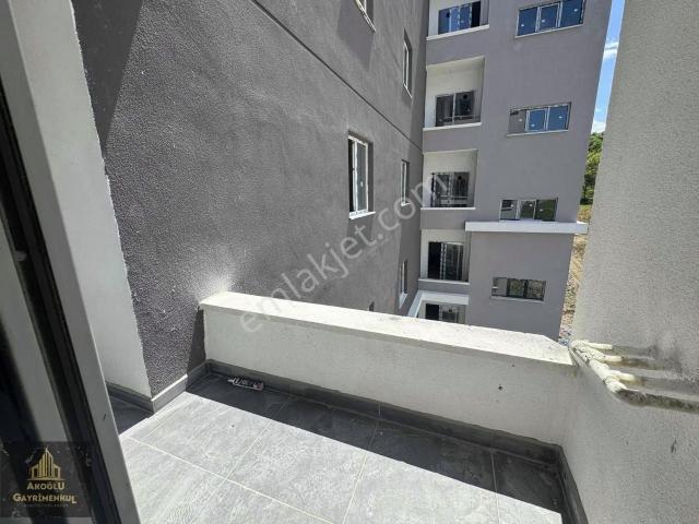 Atakum Çobanözü Mahallesin'de Site İçerisinde Satılık 1+1
