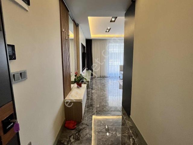 Atakum'da Eşyalı, Aydınlık Caddesi Üzerinde 1+1 Kiralık Daire