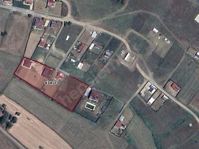 Çatalca Binkılıçta Evlerin Arasında 1720 m2 Köşe Arsa
