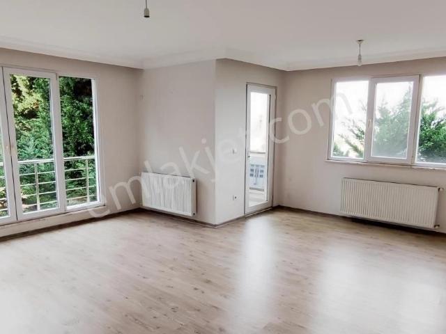 Çatalca Ferhatpaşada Yıldız Evleri Sitesi Kiralık 3+2 Daire