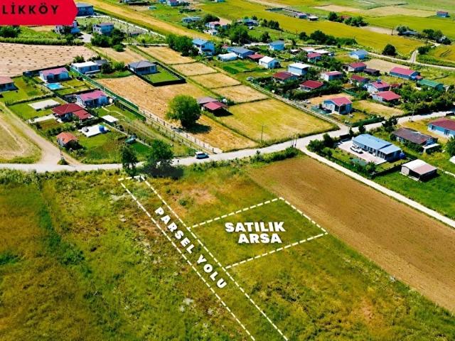 ÇATALCA ÇİFTLİKKÖY'DE SATILIK 460 m ARSA